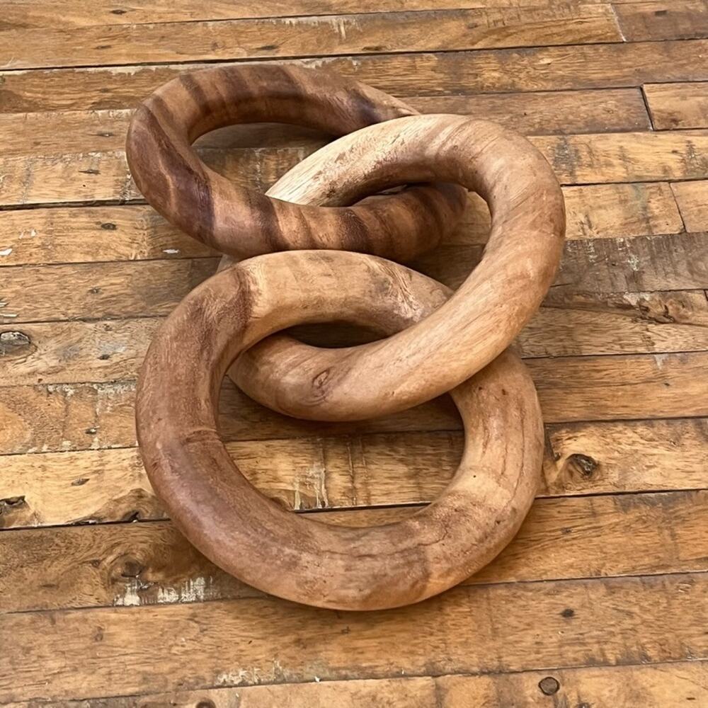 Medium Wooden Chain Link Sculpture Decorative Solid Wood Loops Nautical - Picture 3 of 7